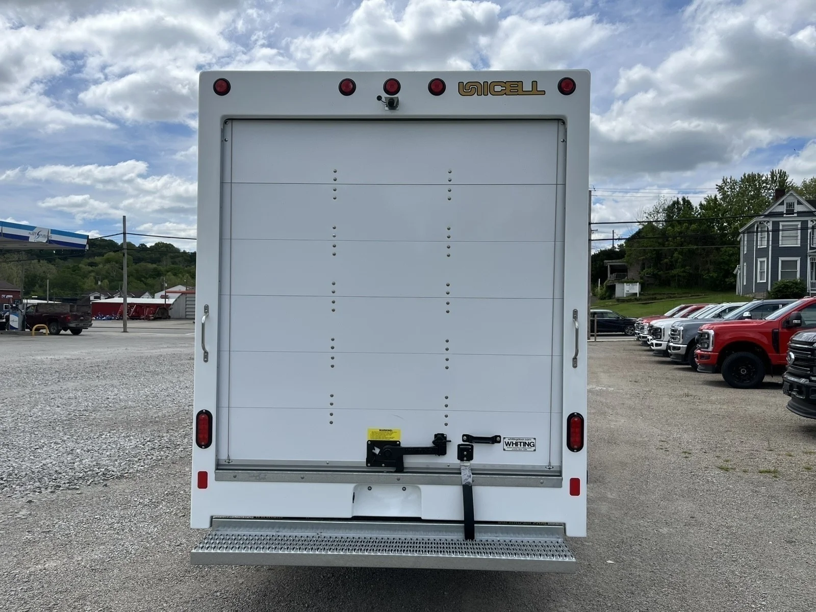New 2027 Oxford White Ford E-350 SRW image 6