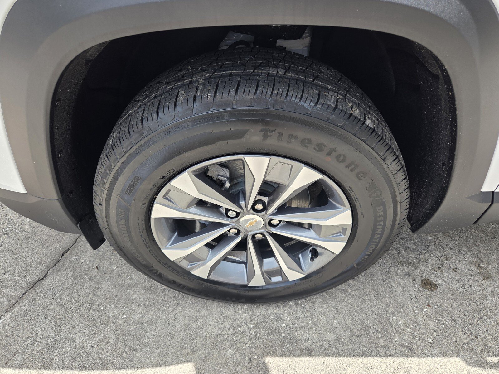 2027 Chevrolet Equinox LT - Photo 17