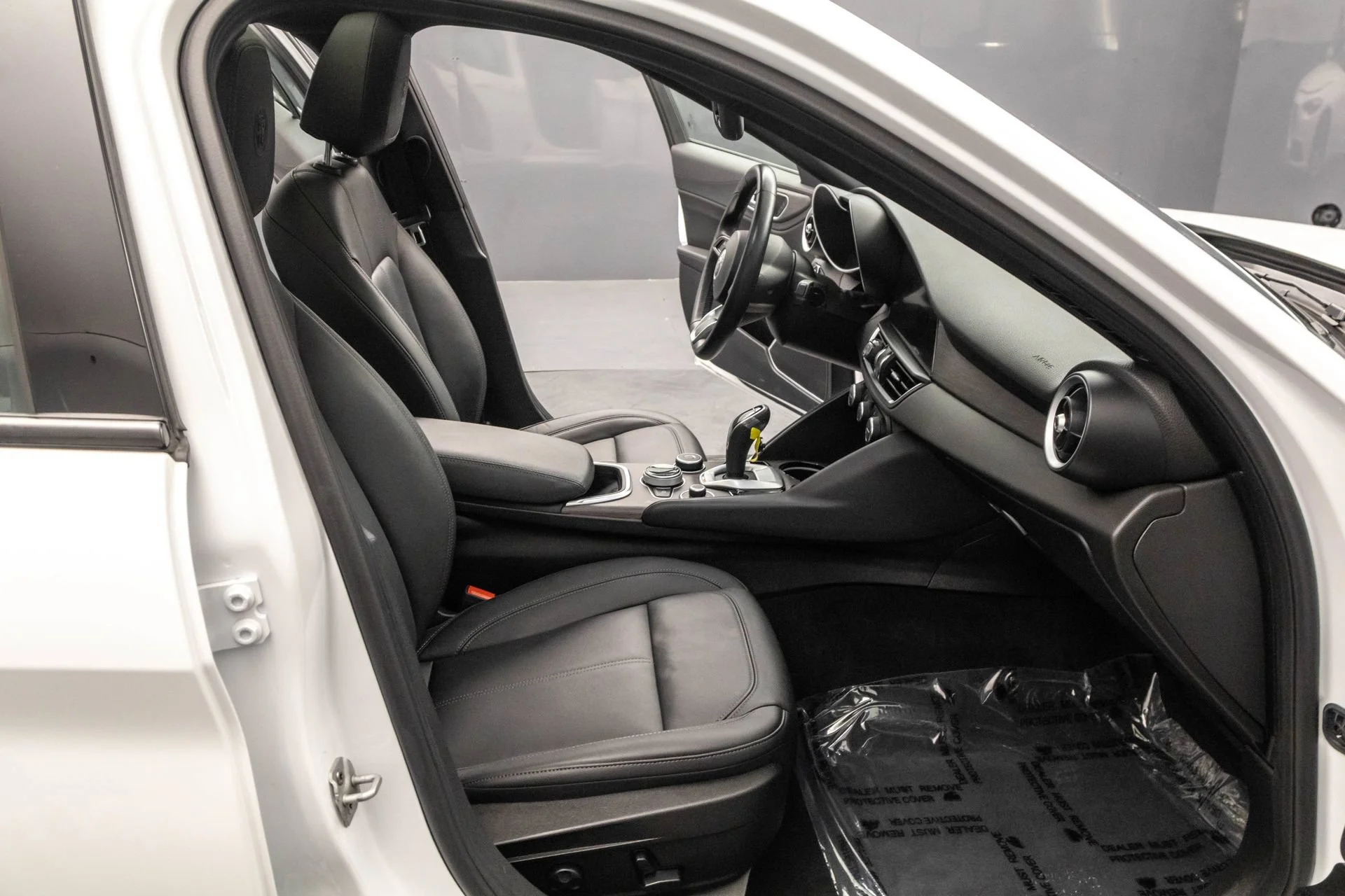 Used 2022 White Alfa Romeo Ti image 39