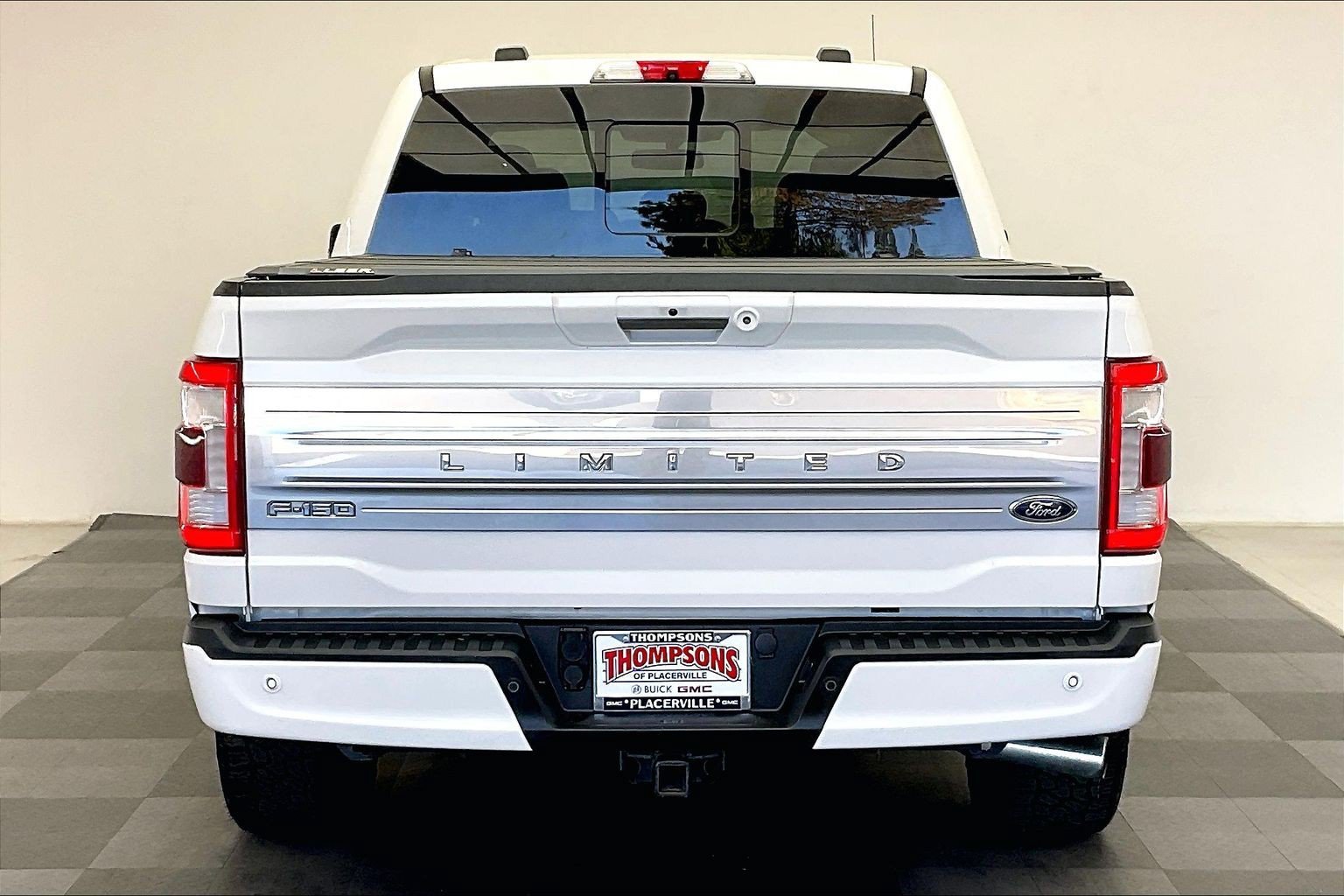 Used 2021 White Ford Limited image 3