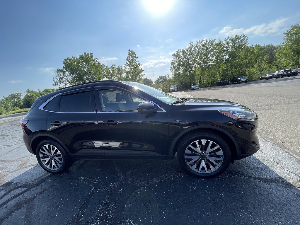 Used 2020 Agate Black Metallic Ford Titanium image 11