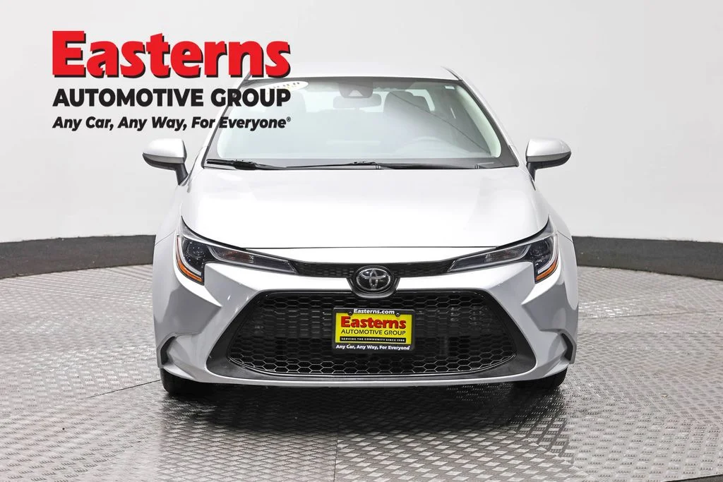 Used 2022 Silver Toyota LE image 2