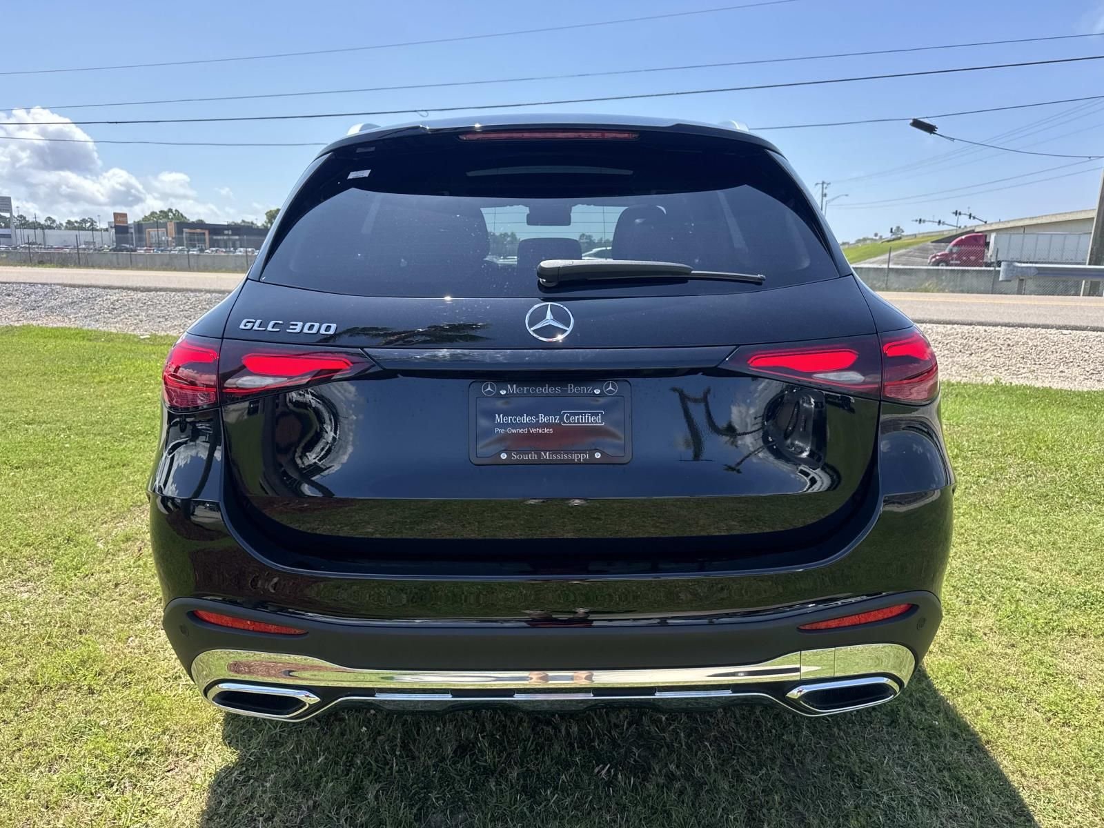 Certified Used 2026 Black Mercedes-Benz GLC 300 image 6