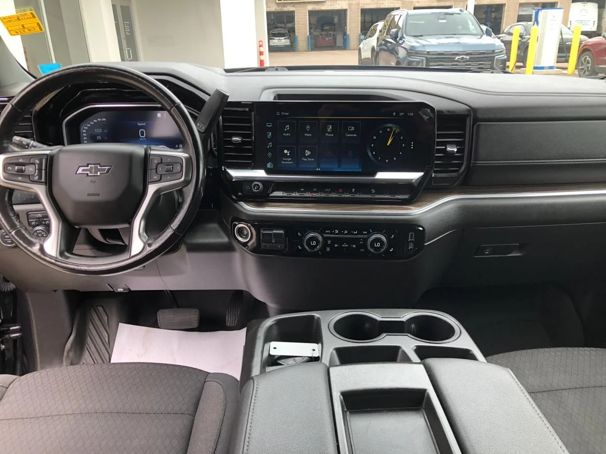 Used 2022 Grey Chevrolet 4WD Crew Cab 147" RST w/ Z71 image 16