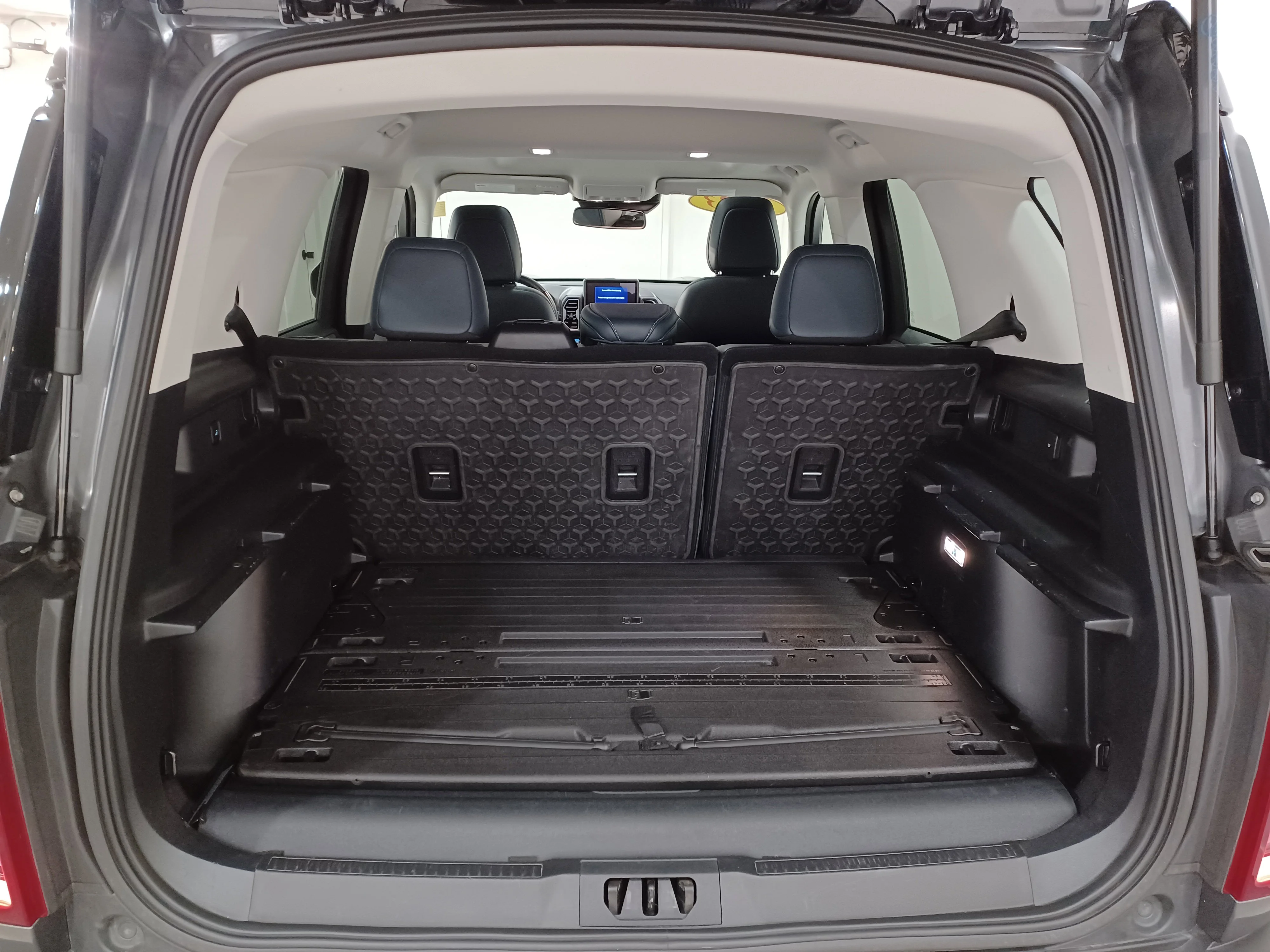 Certified Used 2023 Carbonized Gray Metallic Ford Outer Banks 4x4*Adaptive Cruise | Remote Start | Htd Leather | Sunroof | Htd Wheel | Lane Keeping image 25