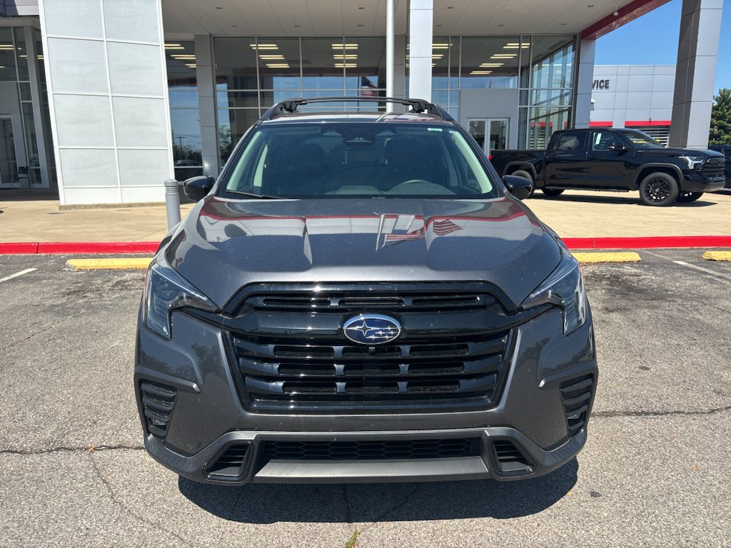 Used 2025 Magnetite Gray Metallic Subaru Onyx Edition Touring image 2
