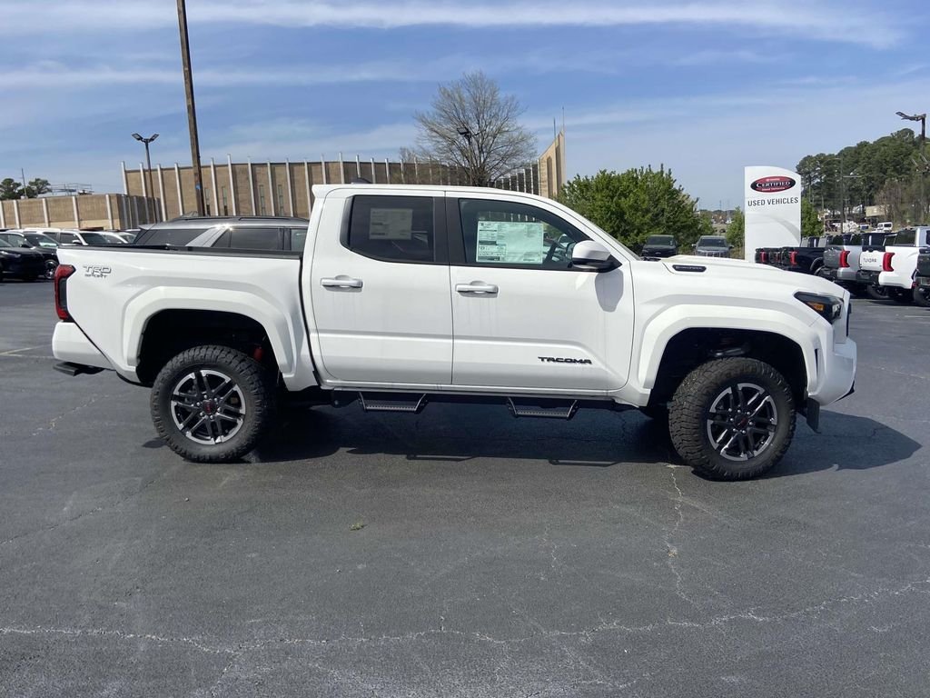 2025 Toyota Tacoma TRD Sport - Photo 2