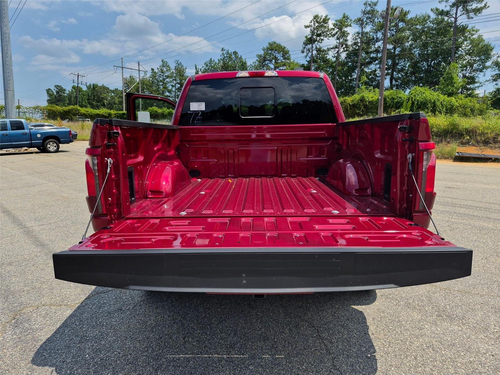 New 2026 Ruby Red Metallic Tinted Clearcoat Ford XLT image 28