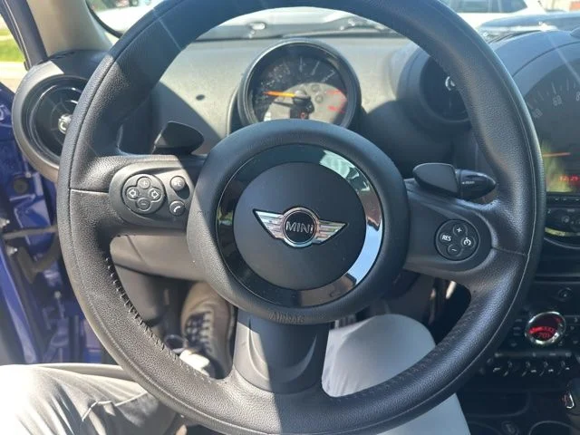 Used 2015 Blue MINI Base image 14
