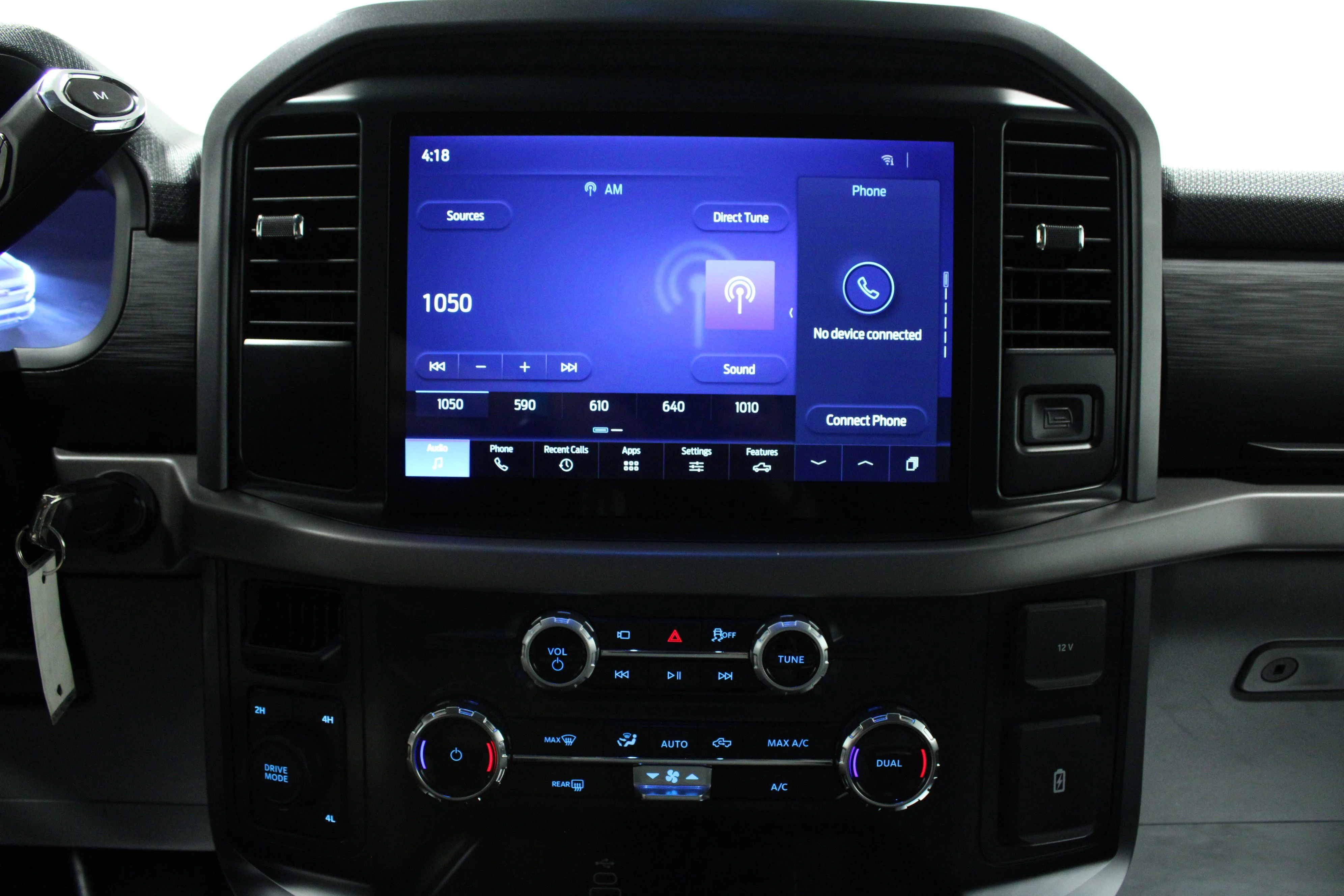 Used 2025 Carbonized Gray Metallic Ford XLT image 22