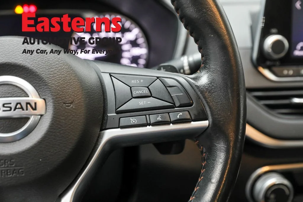 Used 2022 Black Nissan 2.5 SR image 16