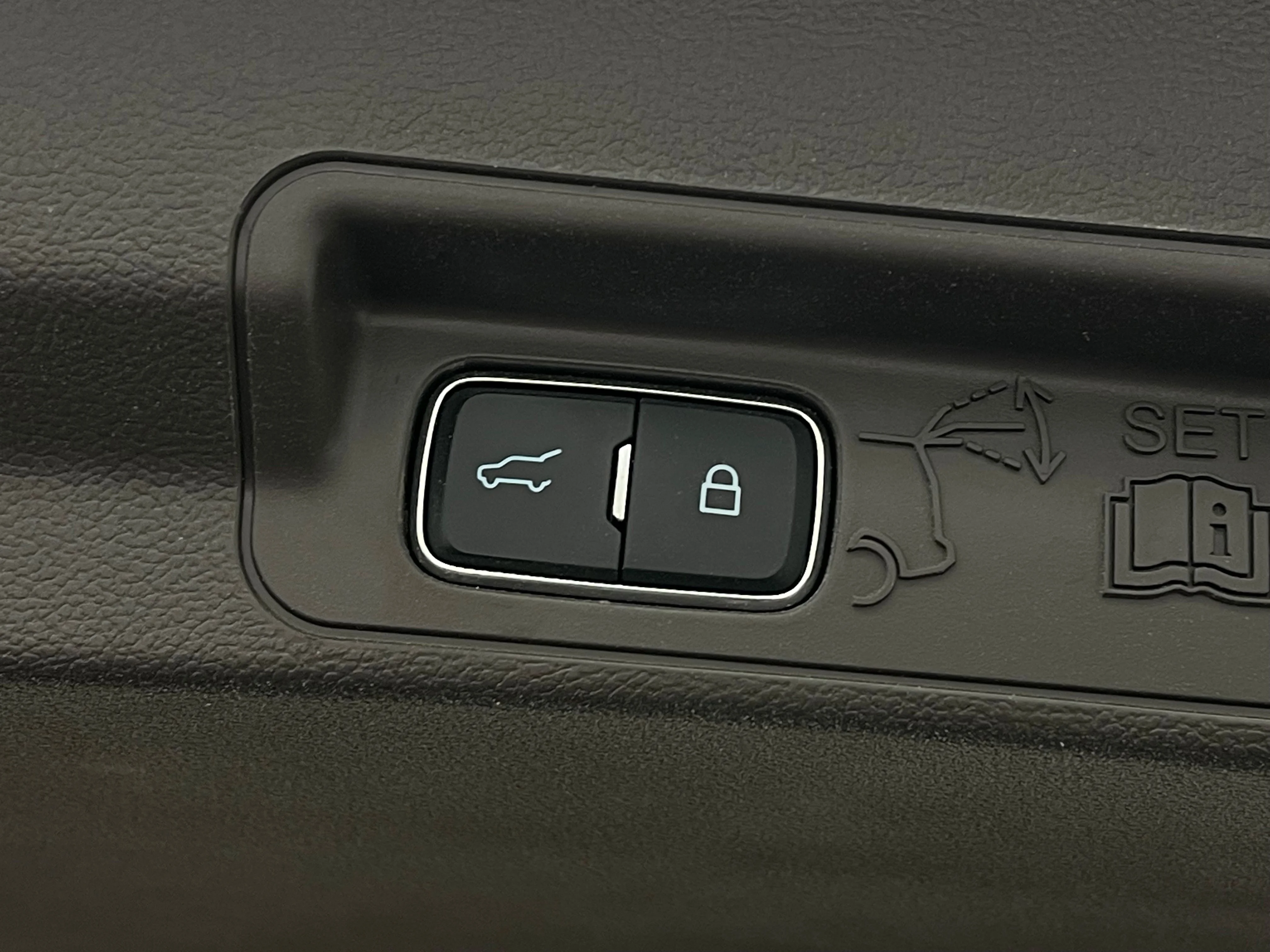 Used 2024 Blue Metallic Ford Platinum image 12