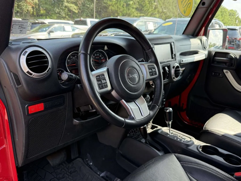 Used 2016 Red Jeep Unlimited Rubicon image 2