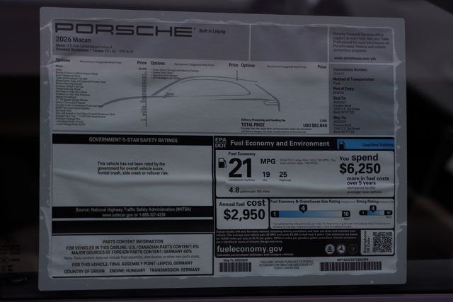 2026 Porsche Macan - Photo 33
