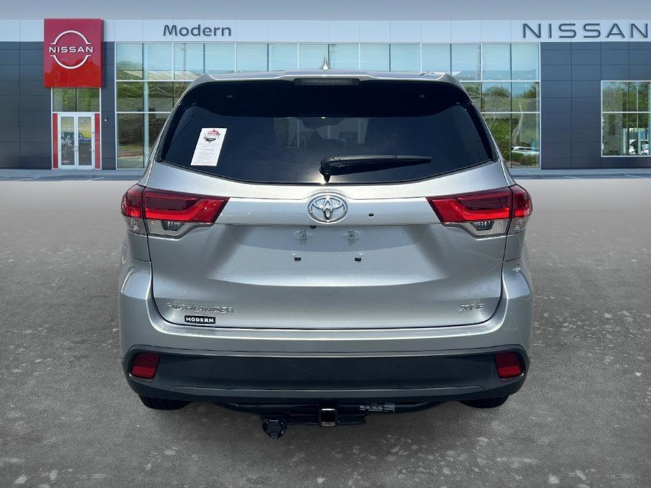 Used 2018 Celestial Silver Metallic Toyota XLE image 6