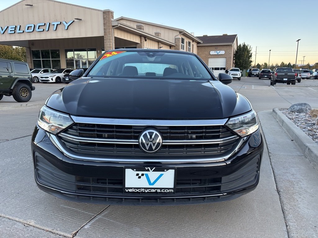 2024 Volkswagen Jetta 1.5T S photo 2