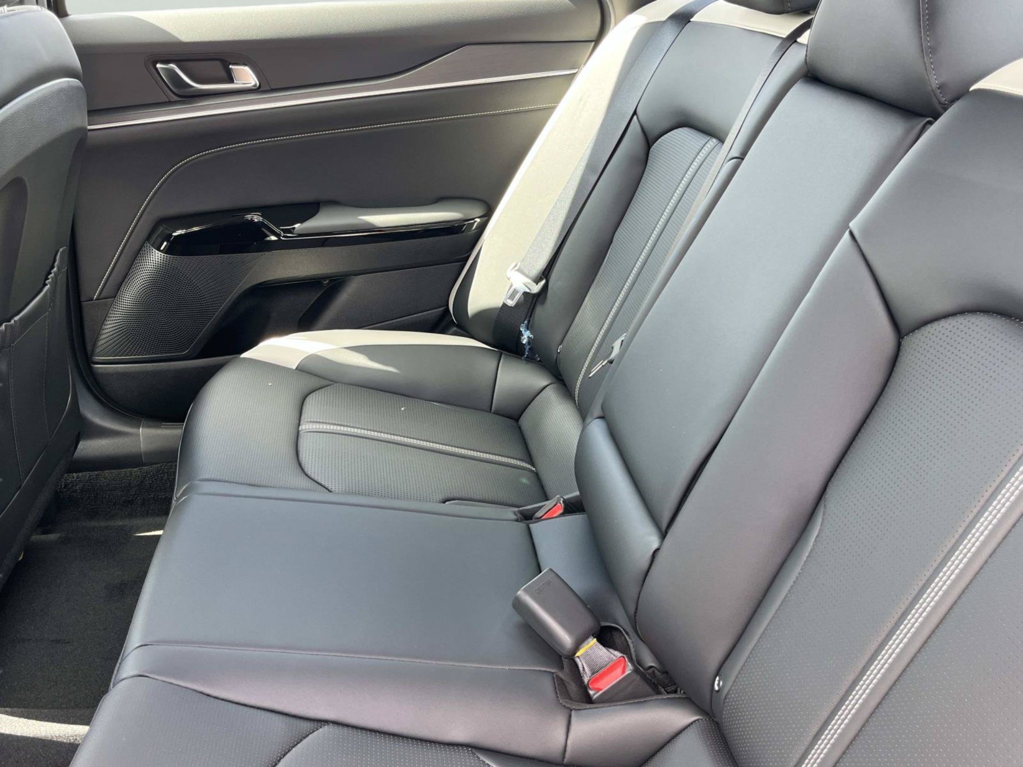 New 2026 Aurora Black Pearl Kia GT-Line image 16