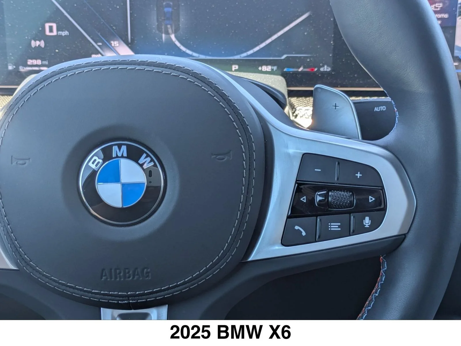 Used 2025 Black BMW M60i image 15