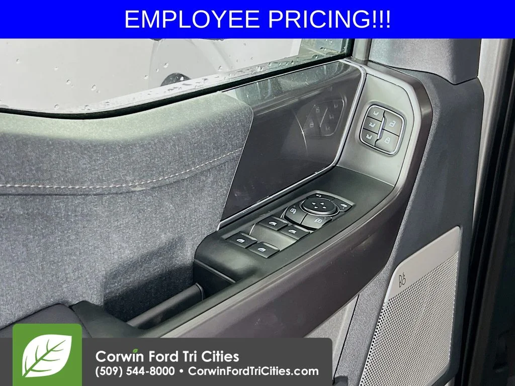 New 2026 Iconic Silver Metallic Ford Lariat image 12