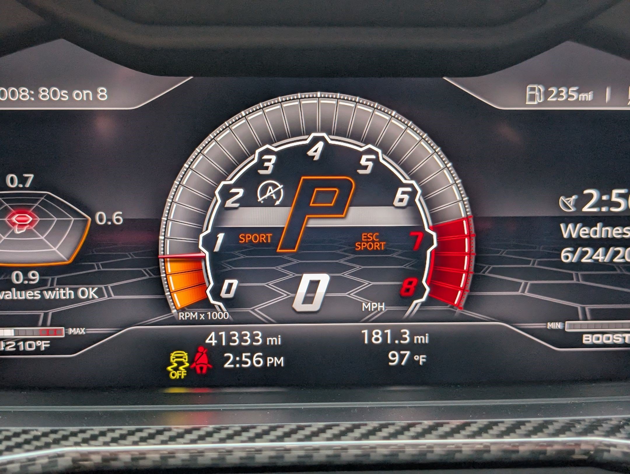 Used 2020 Red Lamborghini Base image 22