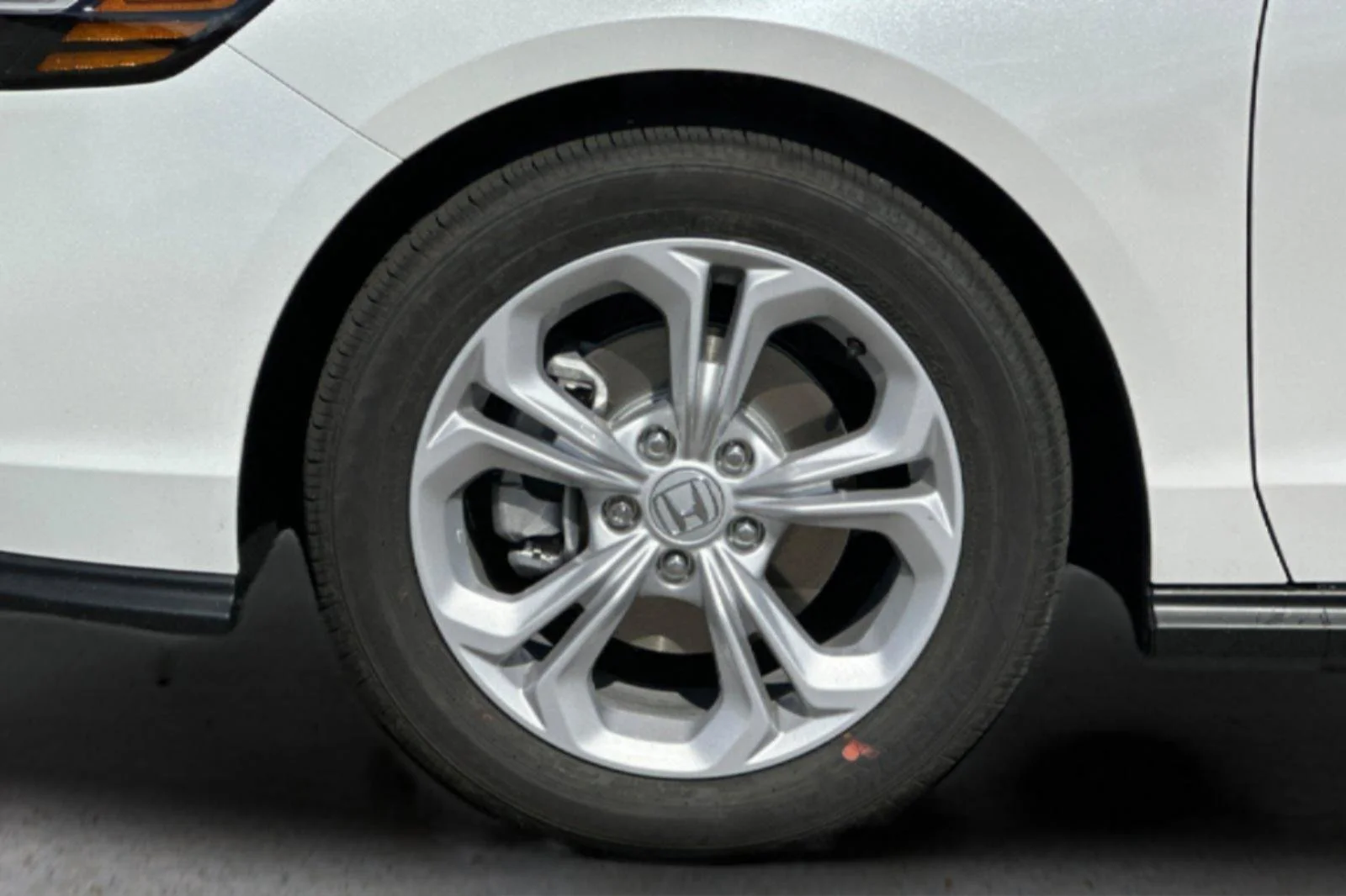 New 2026 Platinum White Pearl Honda LX image 12