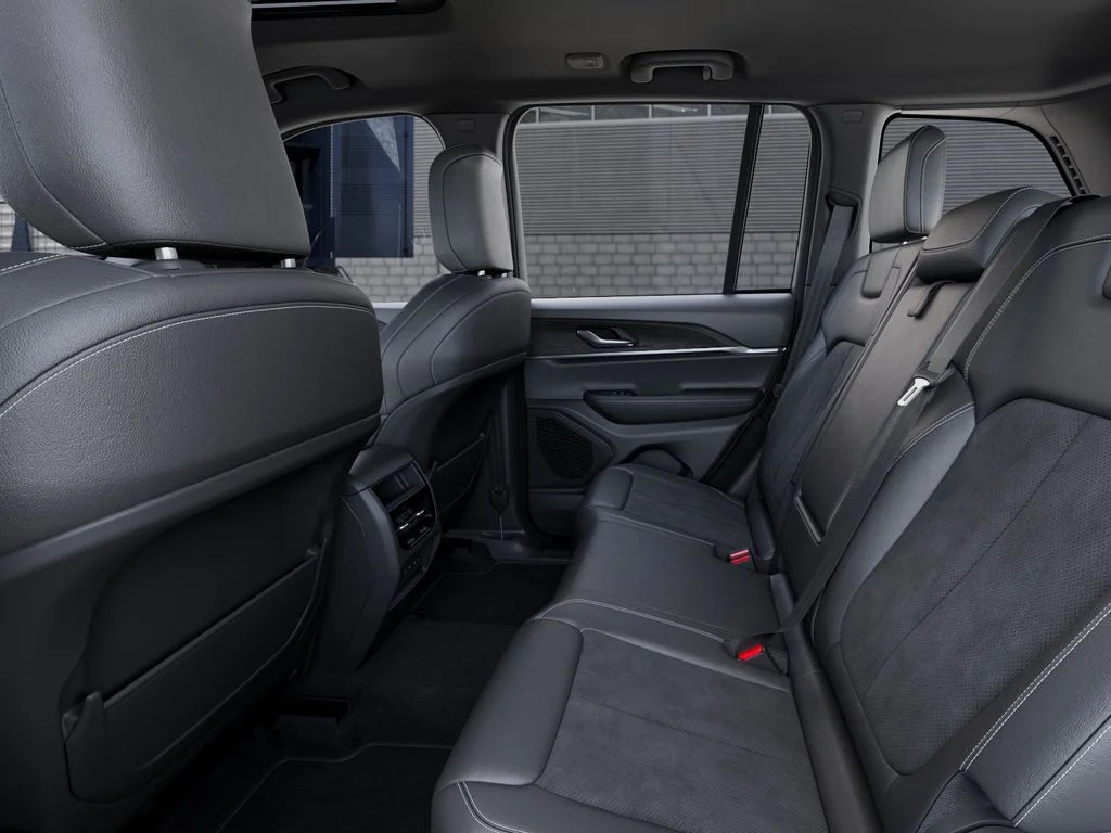 New 2026 Baltic Gray Metallic Clearcoat Jeep Altitude image 23