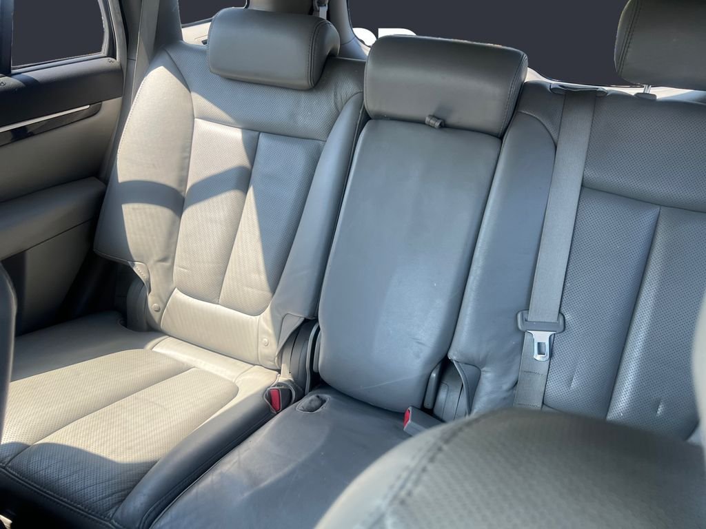 Used 2007 Ebony Black Hyundai Limited image 13