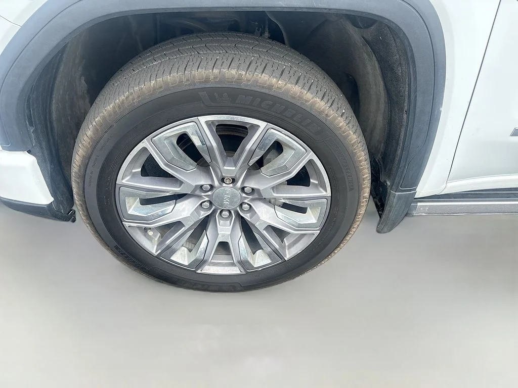 Used 2022 Summit White GMC Denali image 32