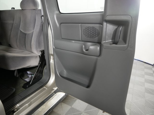 Used 2003 Pewter Metallic GMC  image 11