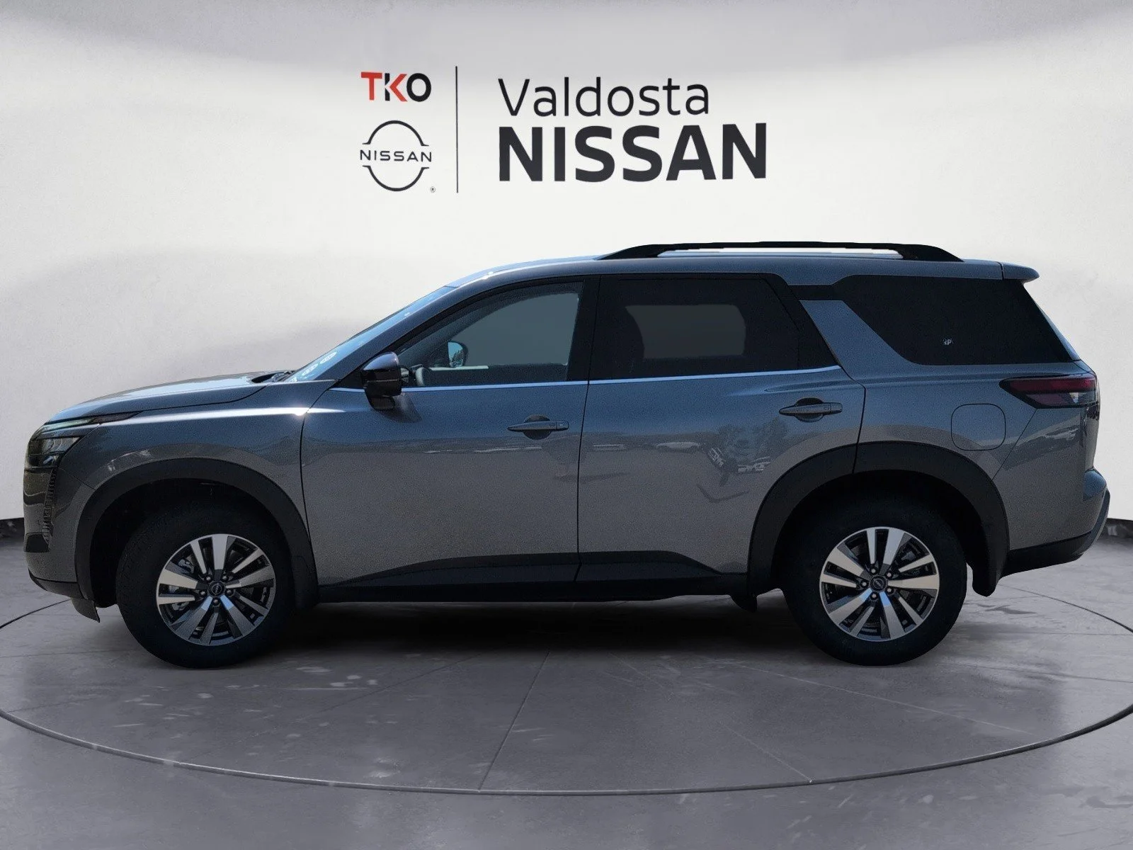 New 2026 Gun Metallic Nissan SL image 10