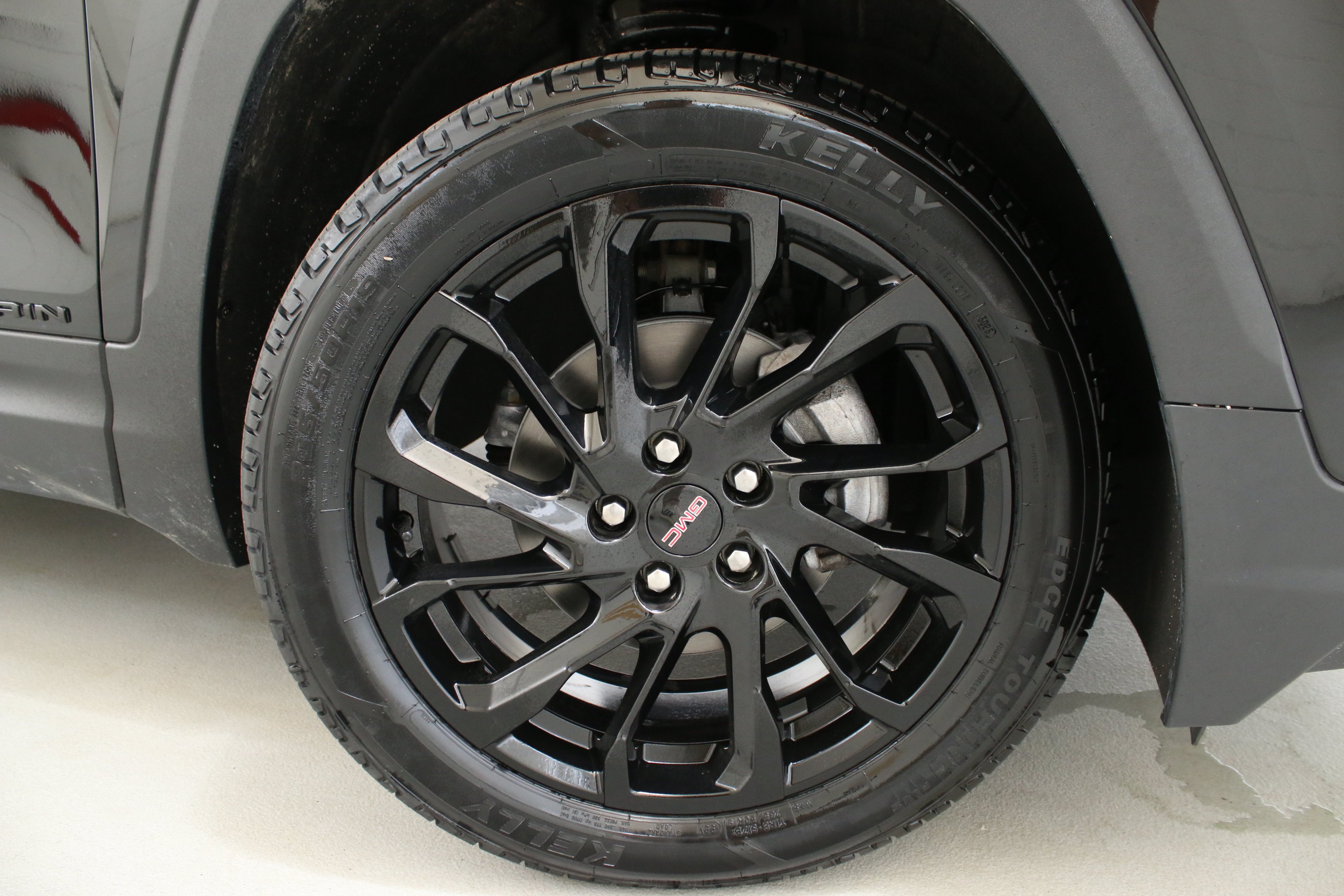 Used 2023 Ebony Twilight Metallic GMC SLE image 34