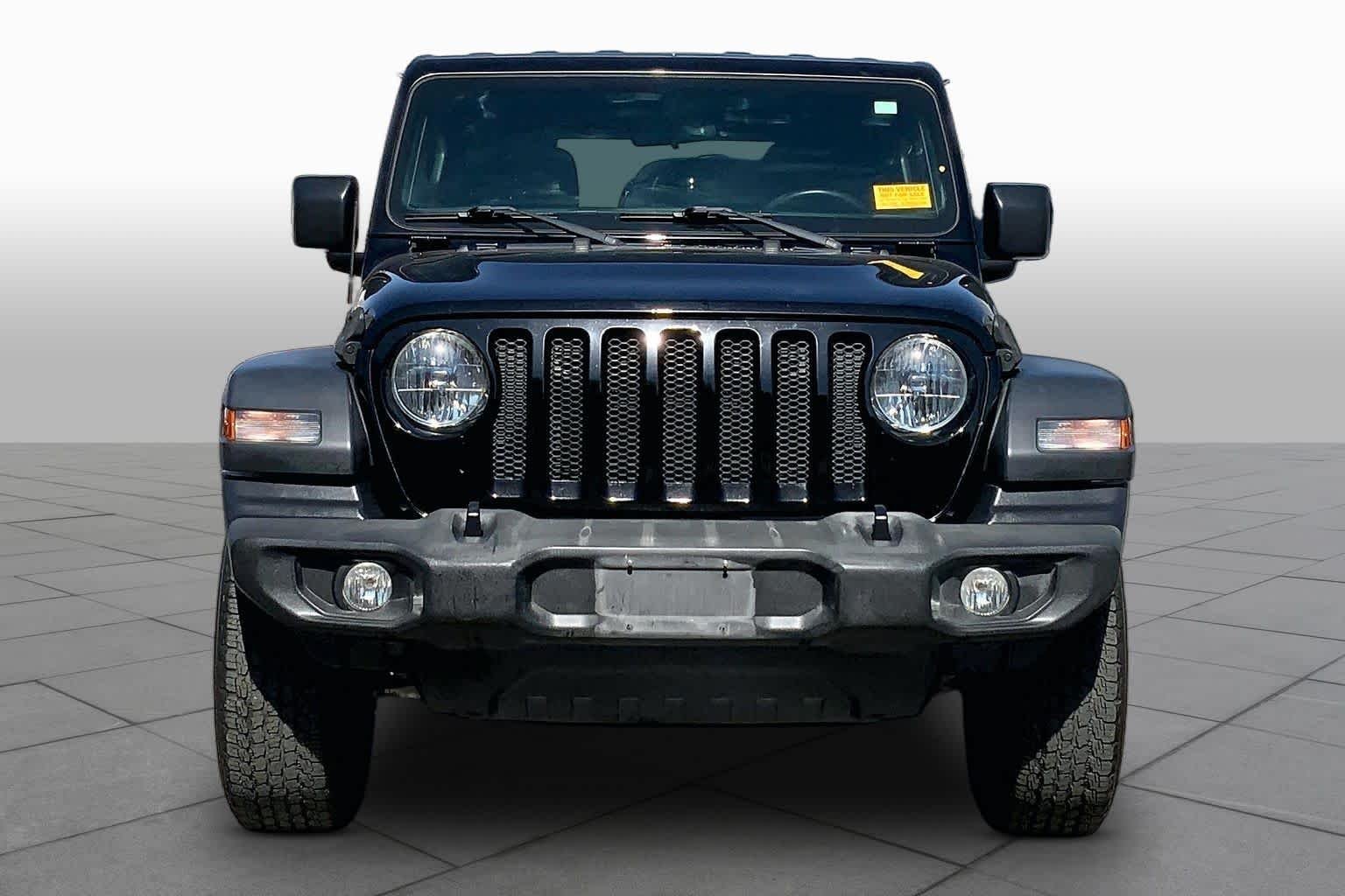 Used 2018 Black Clearcoat Jeep Sport S image 4