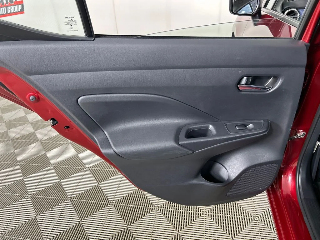 Used 2025 Red Nissan 1.6 SV image 16