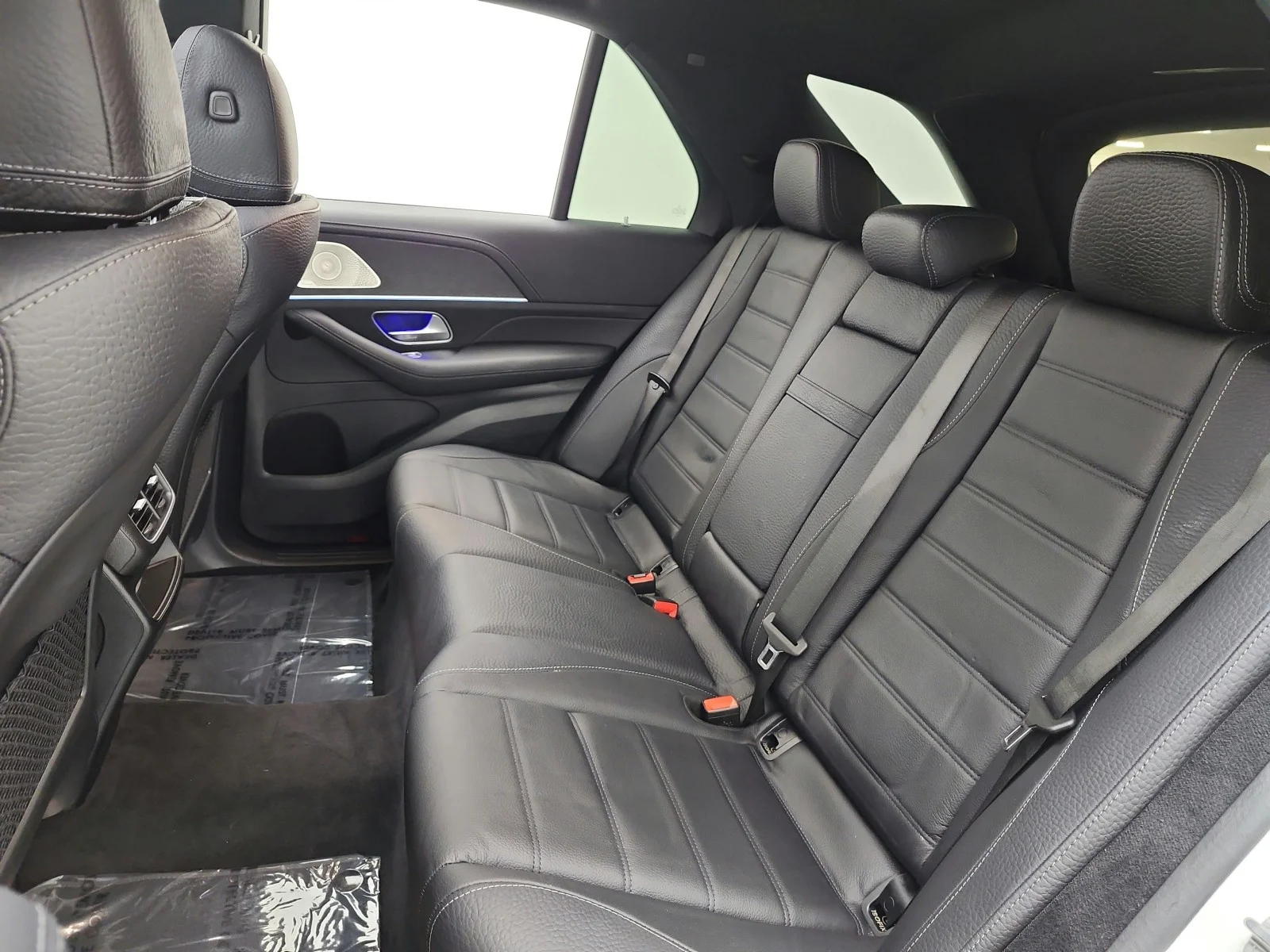 Used 2024 Polar White Mercedes-Benz GLE 450 4MATIC® SUV image 16