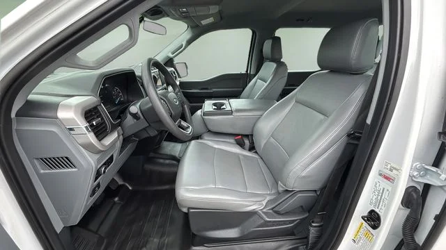 Used 2023 White Ford XL image 18