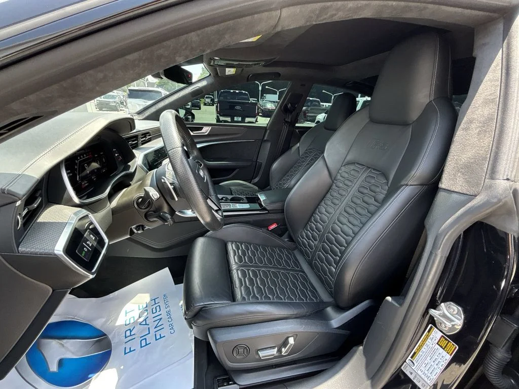 Used 2021  Audi 4.0T image 13