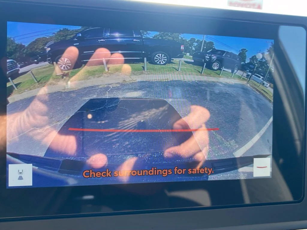 Used 2025  Toyota SR5 image 27