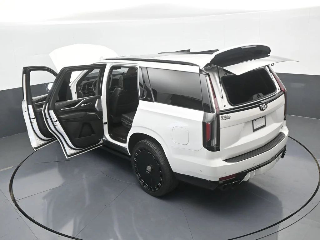 Used 2023 Crystal White Tricoat Cadillac V-Series image 96