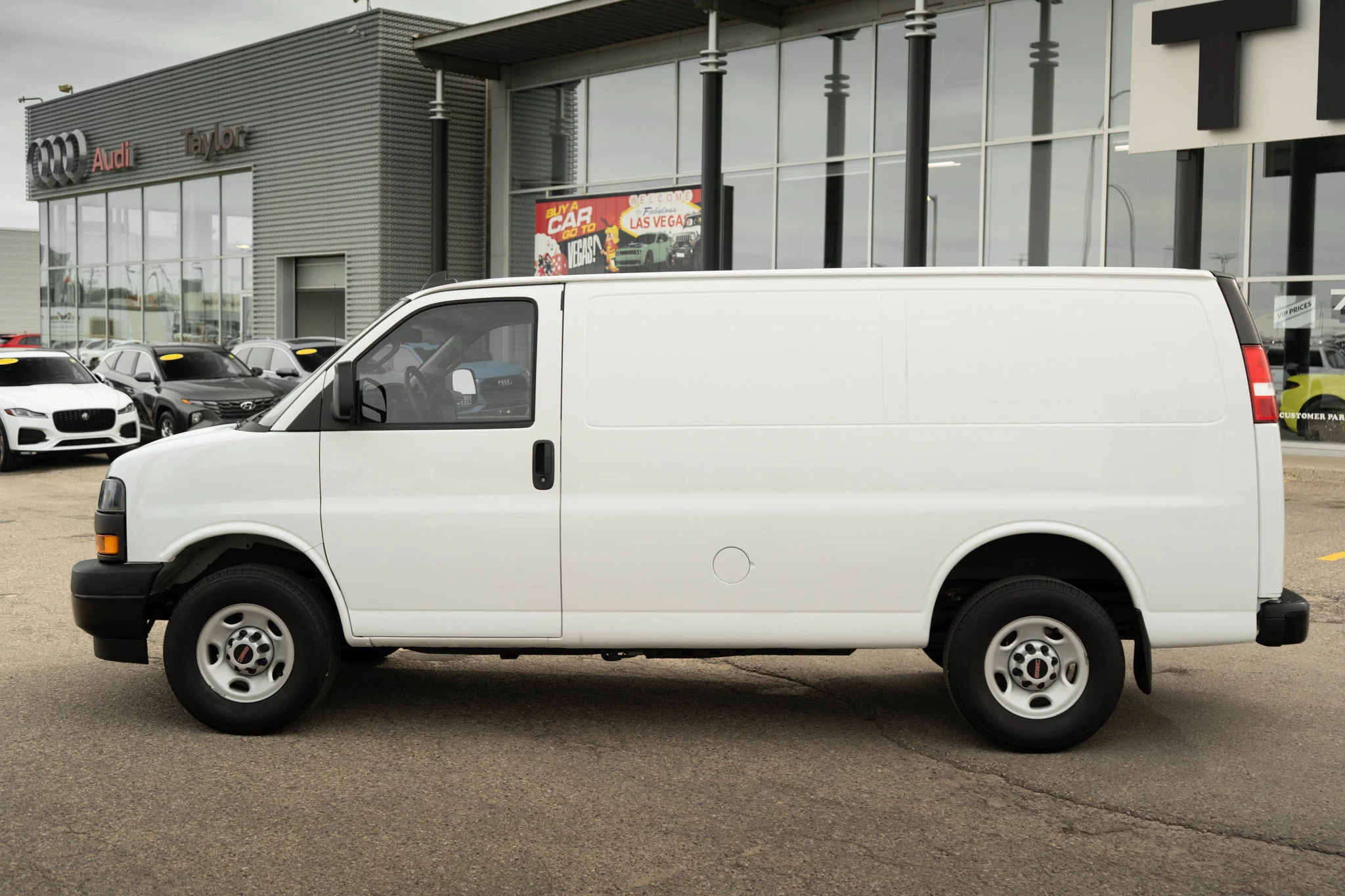 Certified Used 2023 Summit White GMC Cargo*135in WB | Summit White | Rubber Lined Flooring | Htd Mirrors | 239.4 cuft Capacity image 7