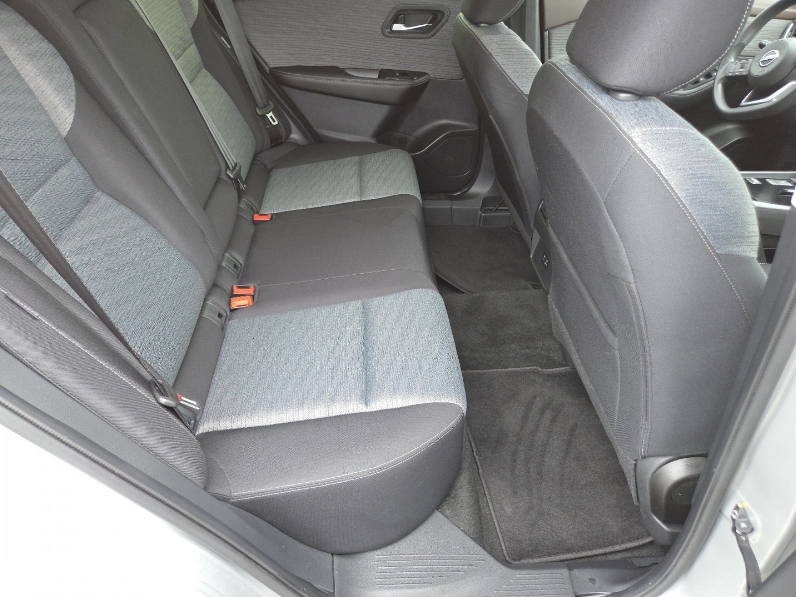 Used 2023 Brilliant Silver Metallic Nissan SV image 20