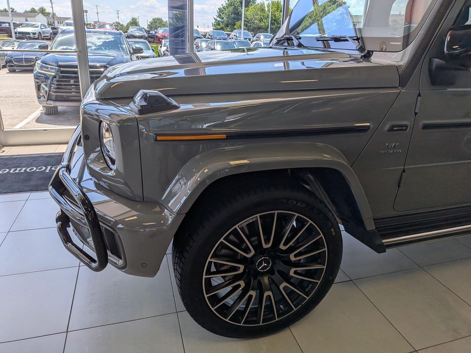 New 2027 MANUFAKTUR Arabian Grey Non- Metallic Mercedes-Benz AMG® G 63 SUV image 10