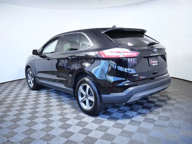 Used 2024 Black Ford SEL image 6