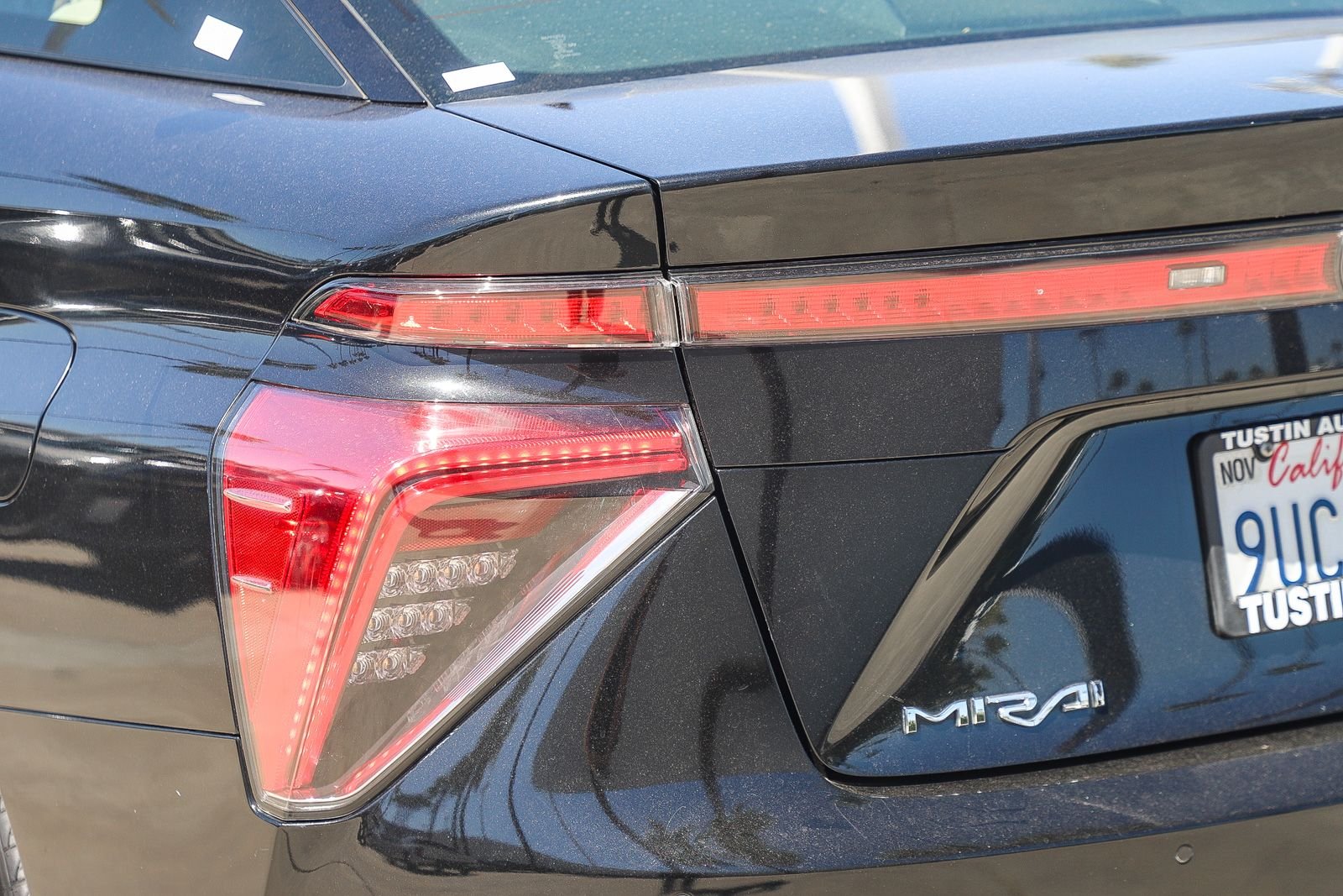 Used 2018 Black Toyota Base image 9