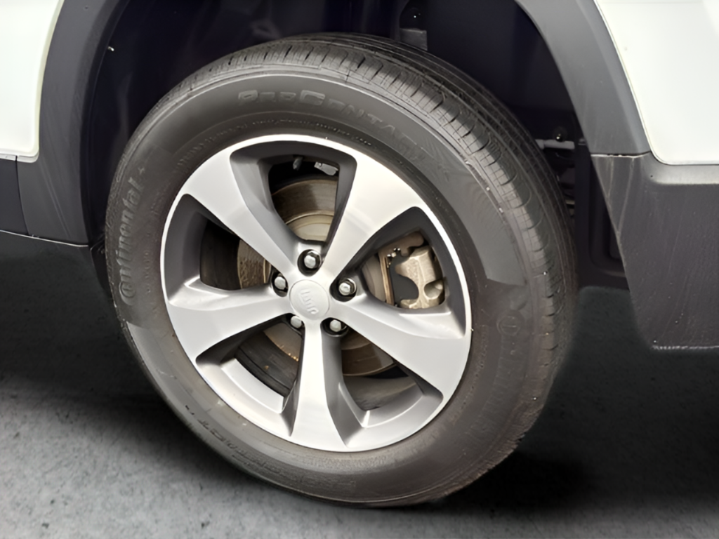 Used 2022 White Jeep Limited image 29