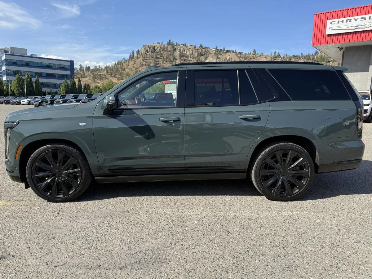Used 2025 Green Cadillac 4wd Sport image 3
