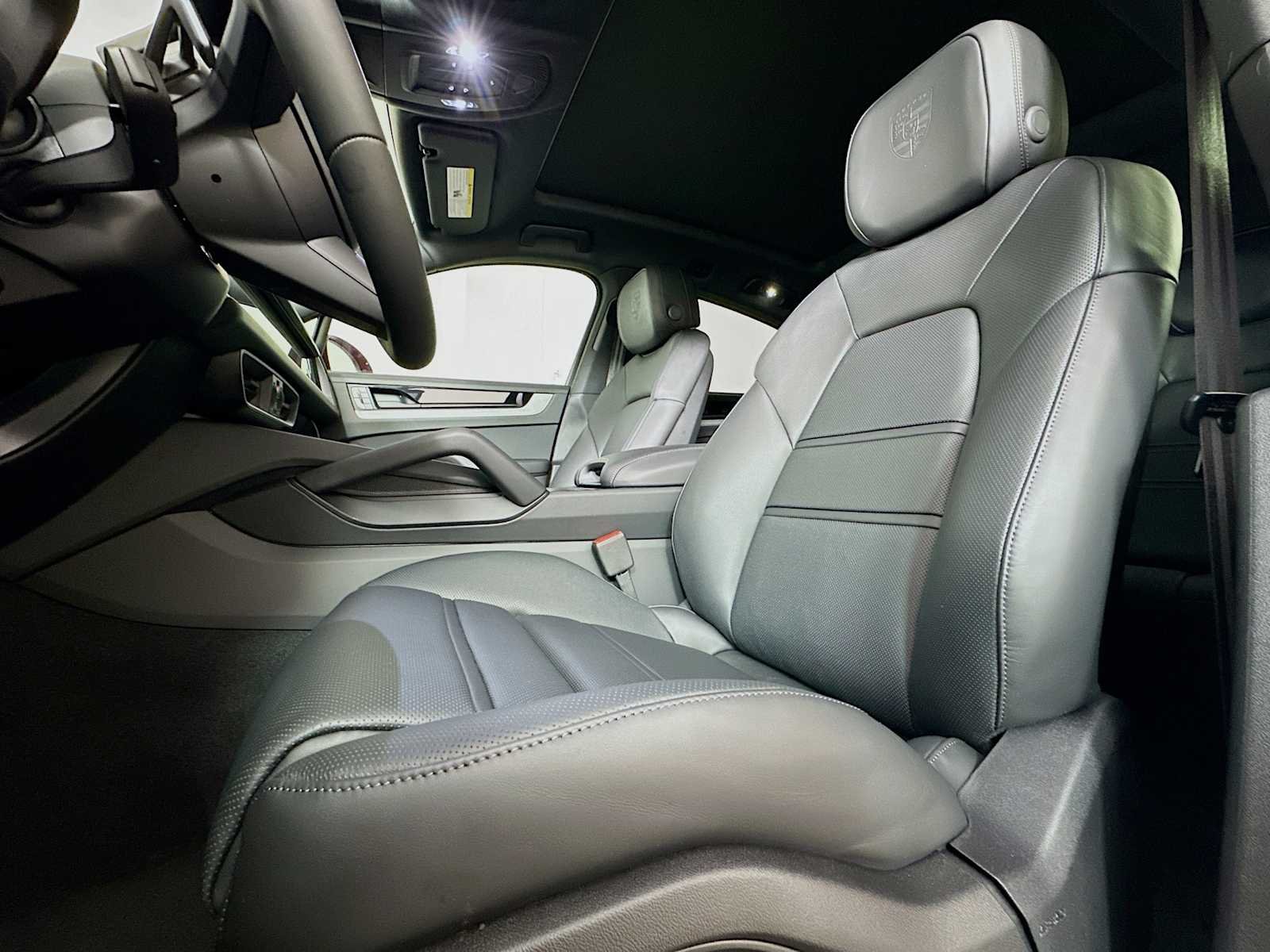 2026 Porsche Cayenne Coup E-Hybrid - Photo 5