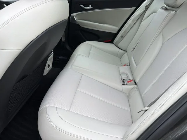 Used 2025 Gray Genesis 2.5T image 11
