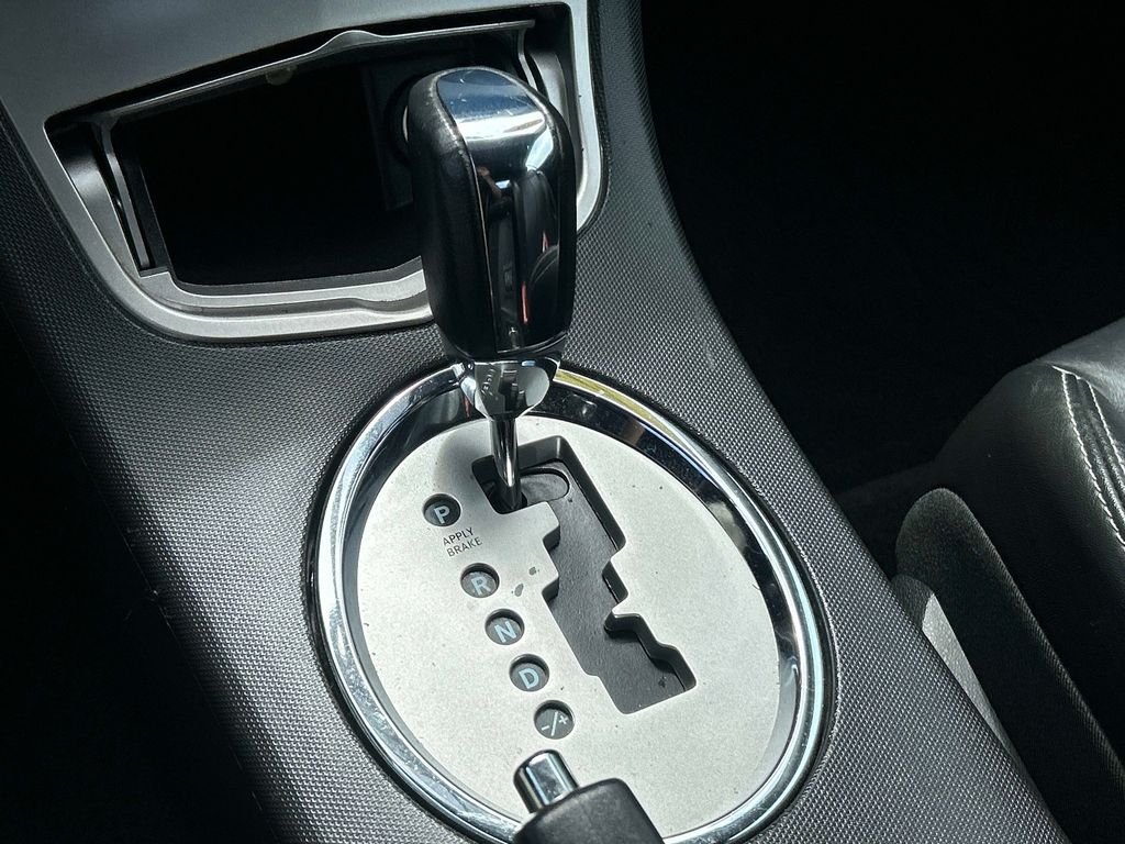 Used 2009 Black Chrysler Limited image 31