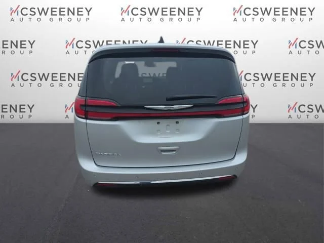 Used 2024 Silver Chrysler Touring L image 6