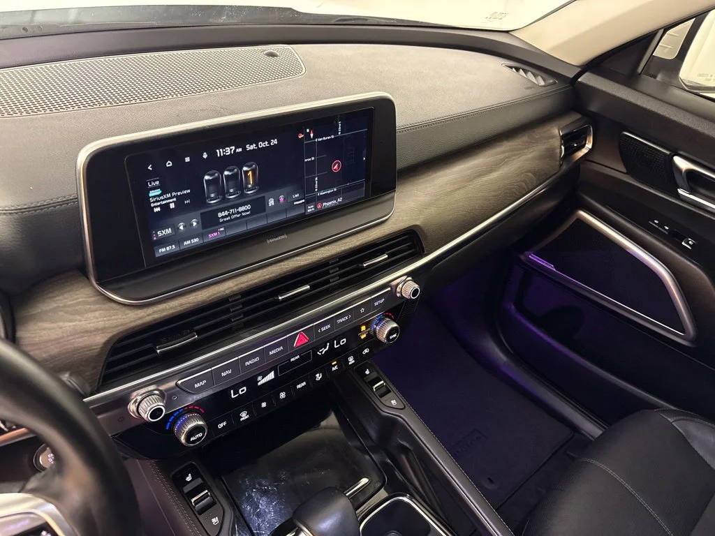 Used 2022 White Kia EX image 34